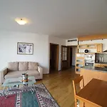 Myhouse 28. Rijna