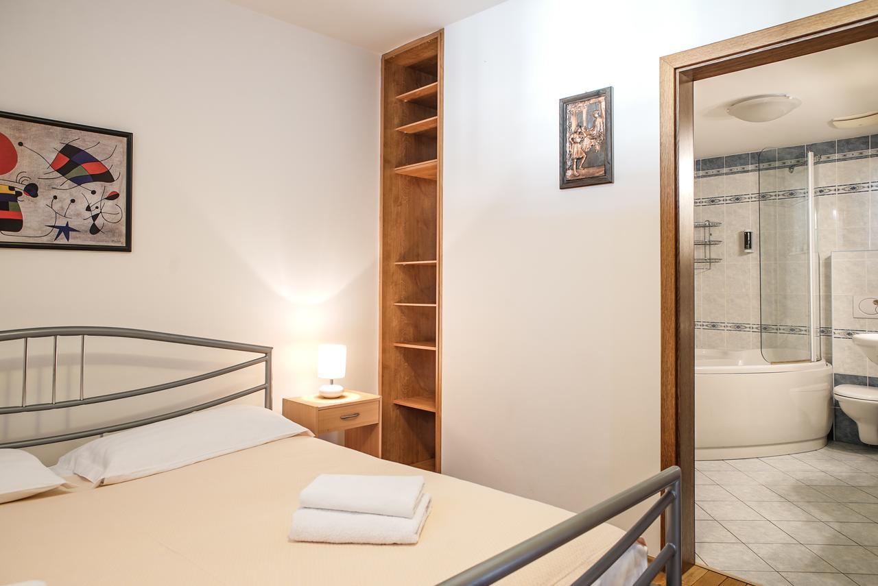 Apartament Myhouse 28. Rijna *